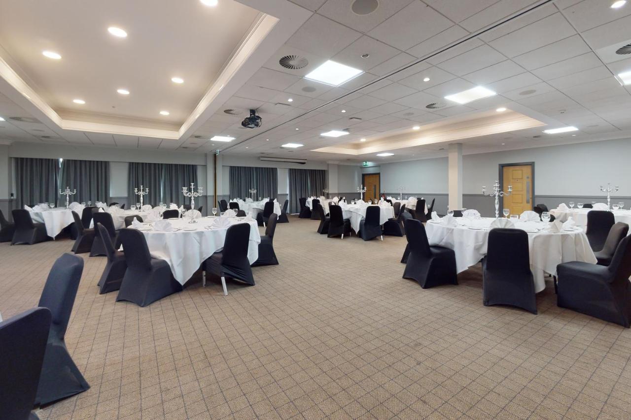 Village Hull Hotel