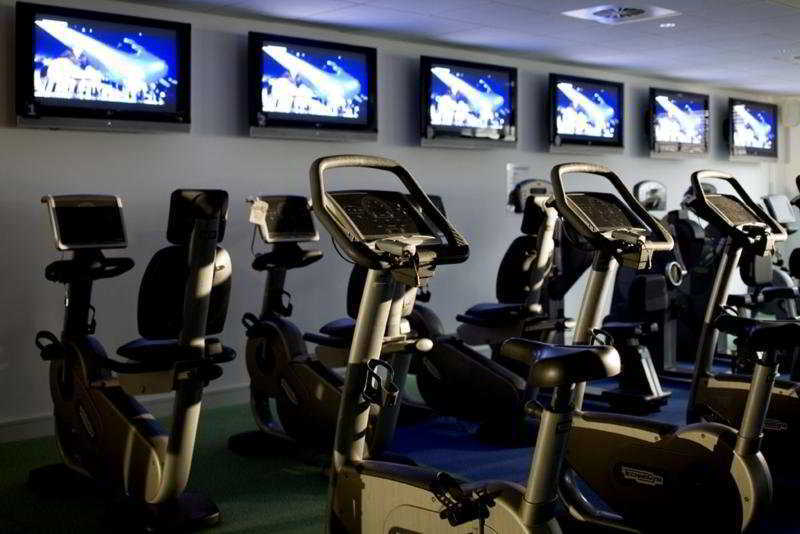 Hotel Village Hull 4*
