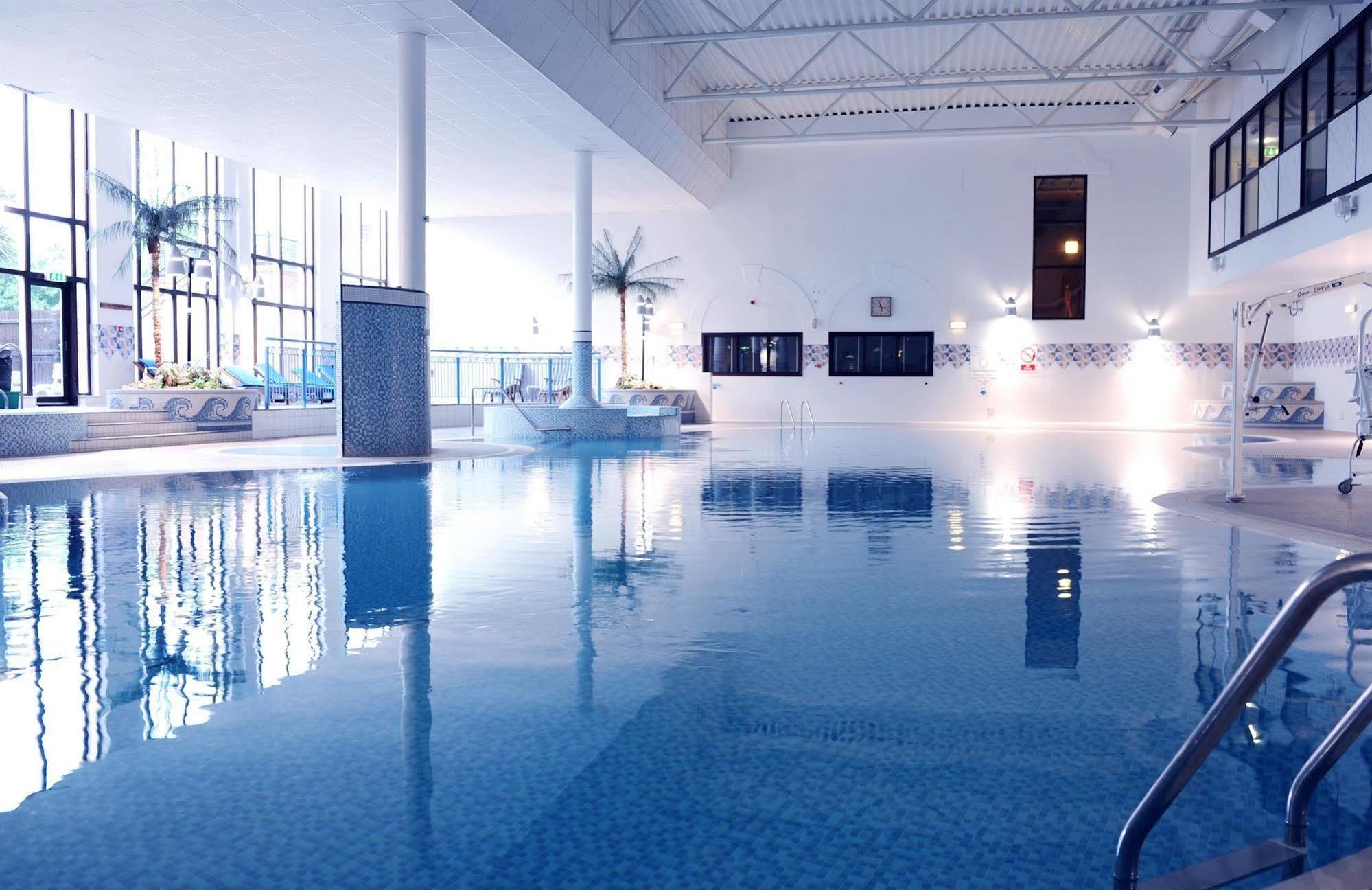 Village Hull Hotel 4*